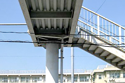 鋼構造及びコンクリート　横断歩道橋補修設計（橋面防水、部材補修、塗替え塗装）